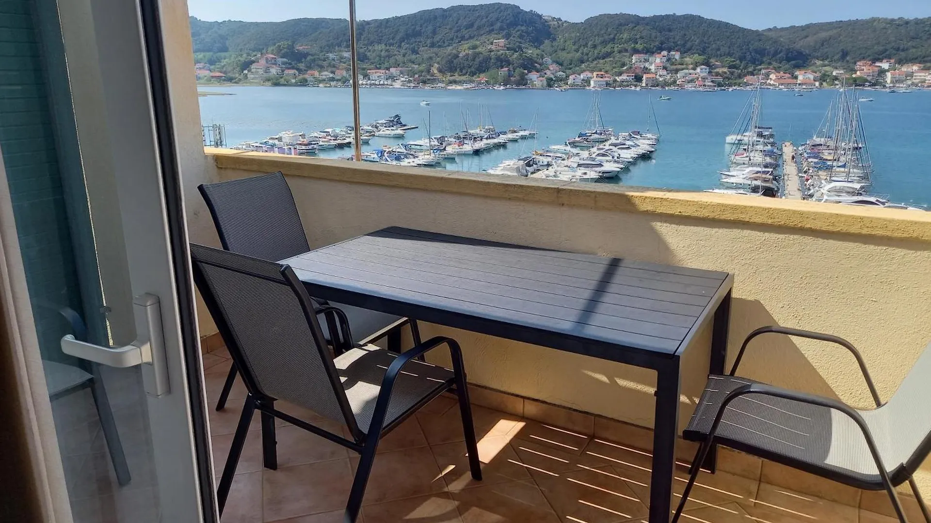 Apartments By The Sea Supetarska Draga - Gornja, Rab - 22719 Rab Town